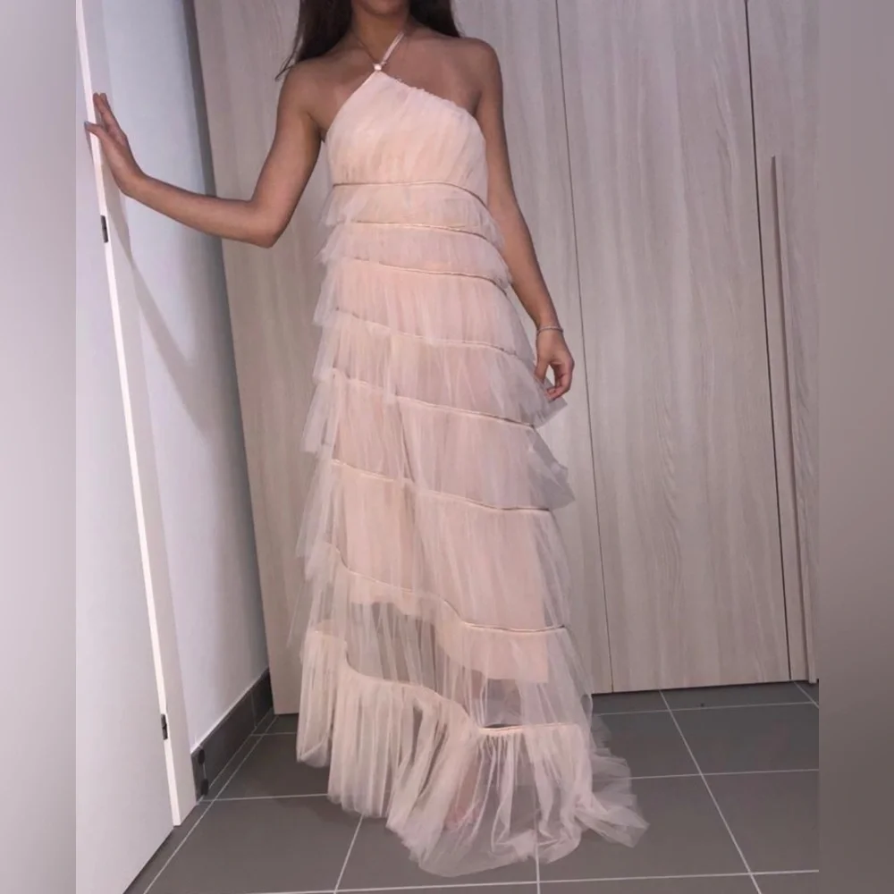 Simona Corsellini Italian hand made dress, as seen on supermodel Bella Hadid - Picture 4 of 11